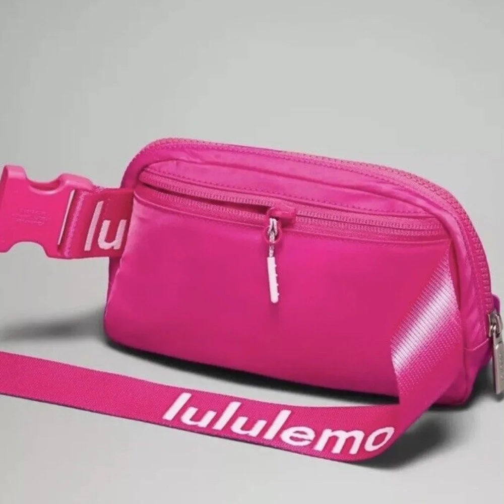 NWT Lululemon SONIC PINK Logo Everywhere 1L Belt Bag Fanny Hip Pack Crossbody - Picture 2 of 7